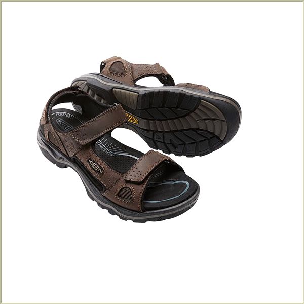  Rialto 3 Point Dark Earth Keen Men Sandals